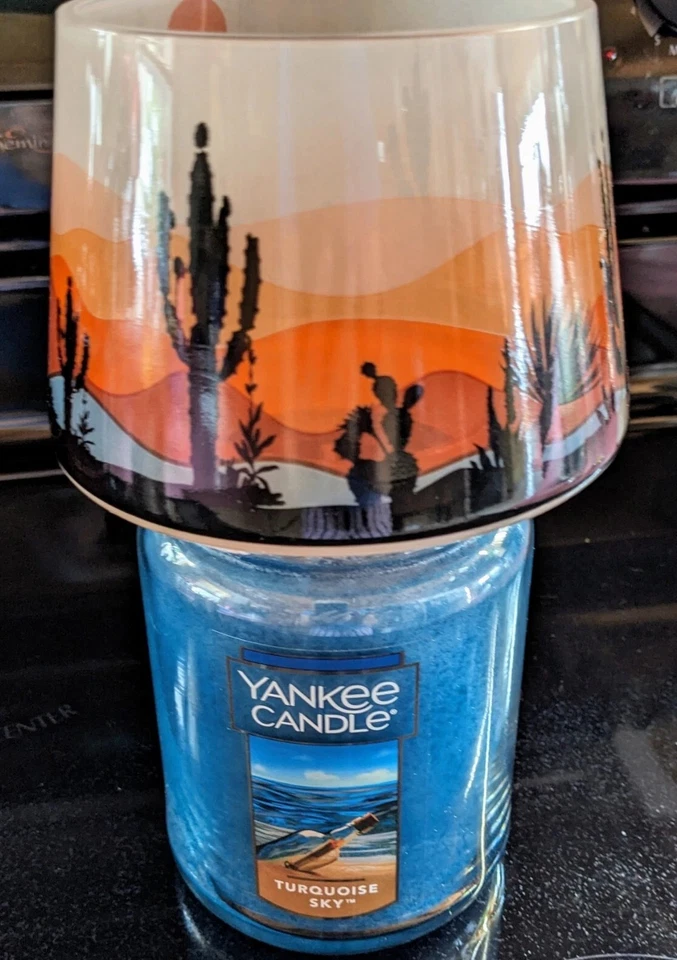 Yankee Candle Desert Sun Glass Sombrilla Bañada por el Sol Arena Dunas Rojos y Naranja  Foto 3 de 4