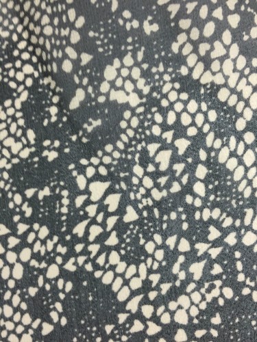 £2.99 Black and Beige Semi transparent chiffon fabric Lightweight 44" M161-22 - Picture 3 of 5