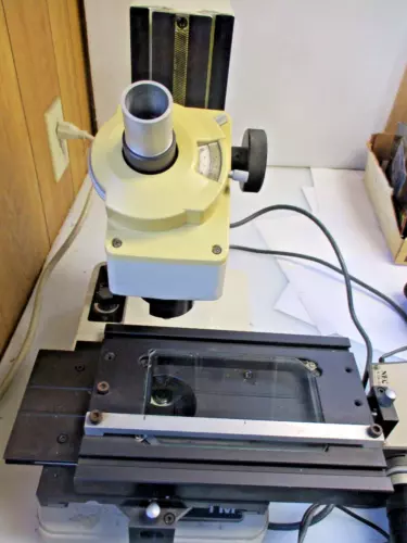 MITUTOYO TM MICROSCOPE WITH (2) 164-162 DIGITAL MICROMETER HEADS 176-812A