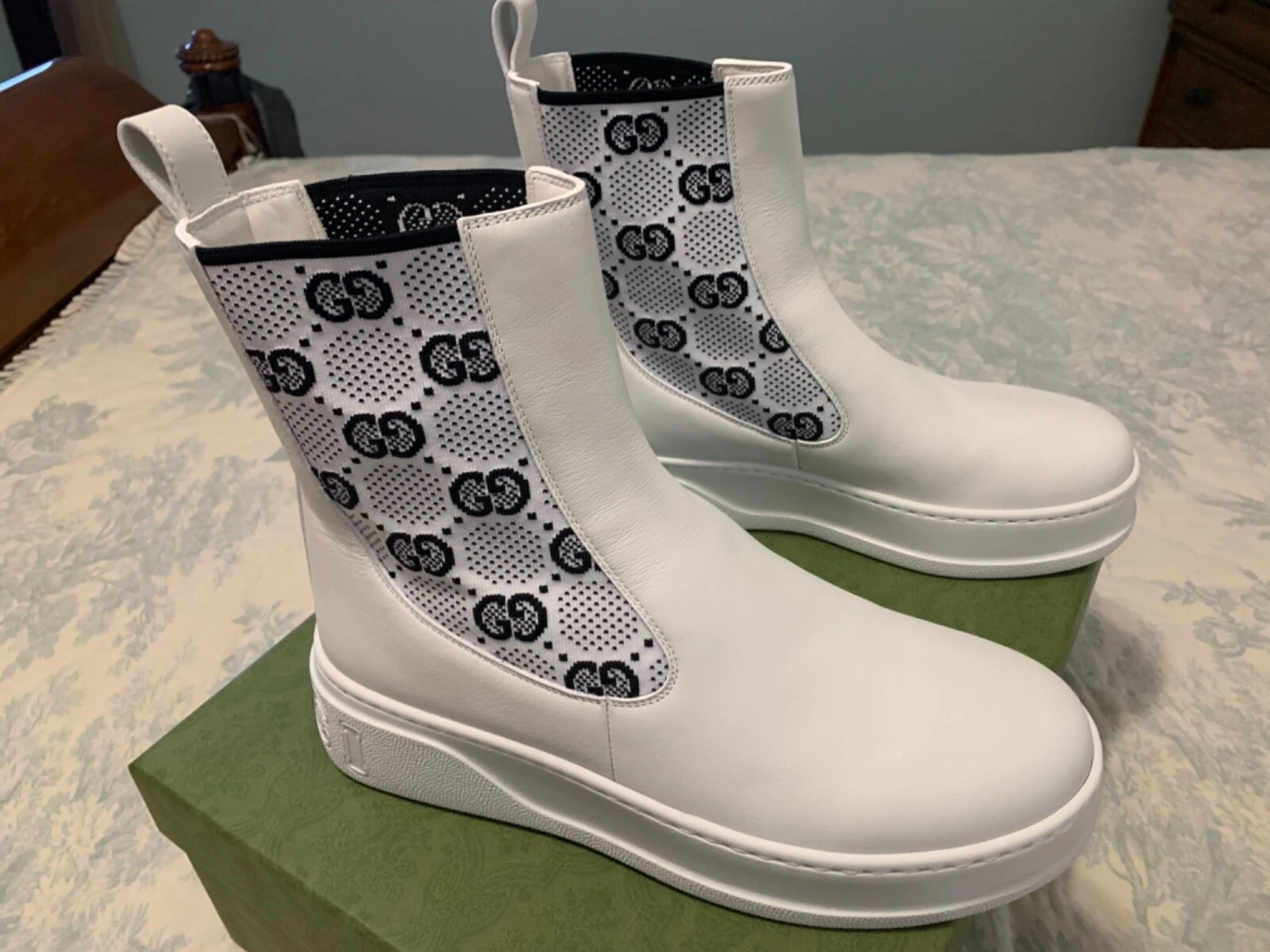Bottes techniques douces Gucci 718718 pour femme Dali Zs EU 40 blanc/noir Neuf dans sa boîte