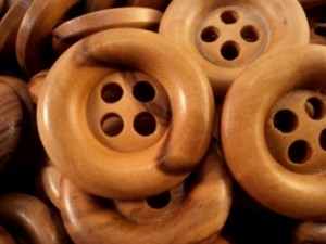 2317 REAL NATURAL OLIVE WOODEN FLOWER ITALIAN BUTTONS 15-18-20mm-MADE IN ITALY