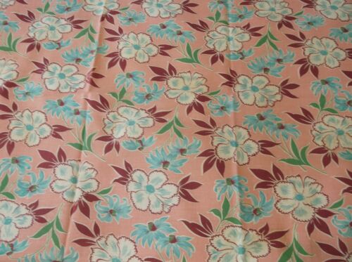 Zwei Vintage Futtersäcke Stoff/Steppdecke/Material rosa mit weißen blauen & roten Blumen (Flecken) - Bild 4 von 11