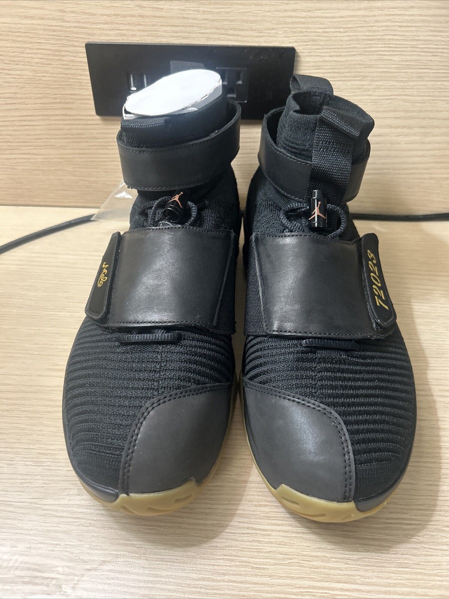 Size 9.5 - Carmelo Anthony x Rag & Bone x Air Jordan 20 Size 9.5 - Carmelo Anthony x Rag & Bone x Air Jordan 20