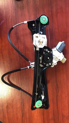 BMW 1ER E87 FENSTERHEBERMOTOR REGLER VORNE LINKS BEIFAHRERSEITE 7067795