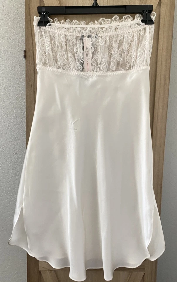 Vestido Camisón Victoria's Secret SEDA VS Archives So Sexy M Foto 4 de 4