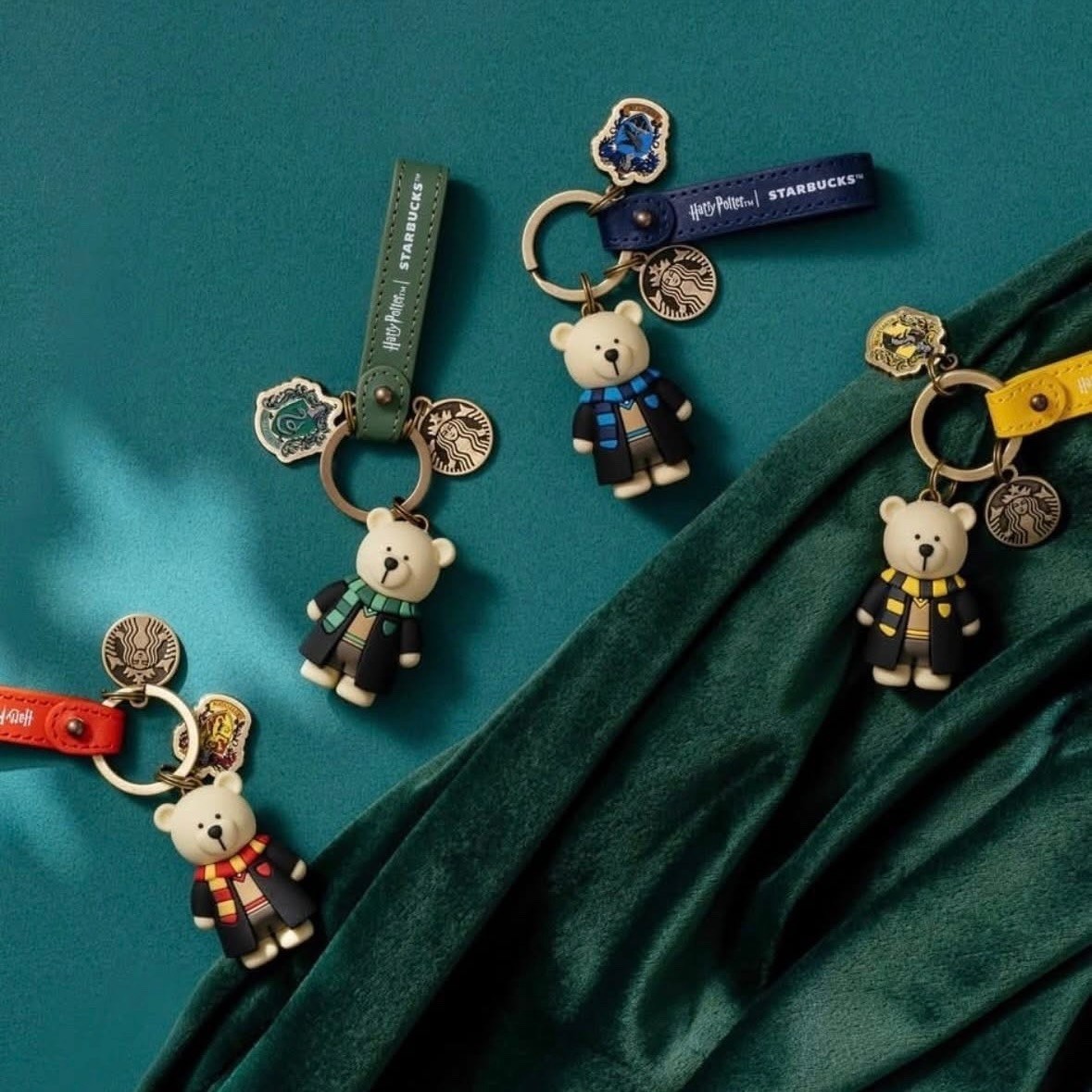 英国Papworth アタッシュケース 鍵付きヴィンテージ　ハリウッドスター愛用 Harry Potter Starbucks 2026 House Bearista Bear Keychain Blind Box