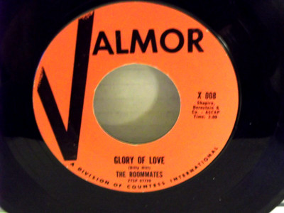 The Roommates,Valmor 008,''Glory Of Love'',US,7'' 45,1961 doo wop classic, MINT!