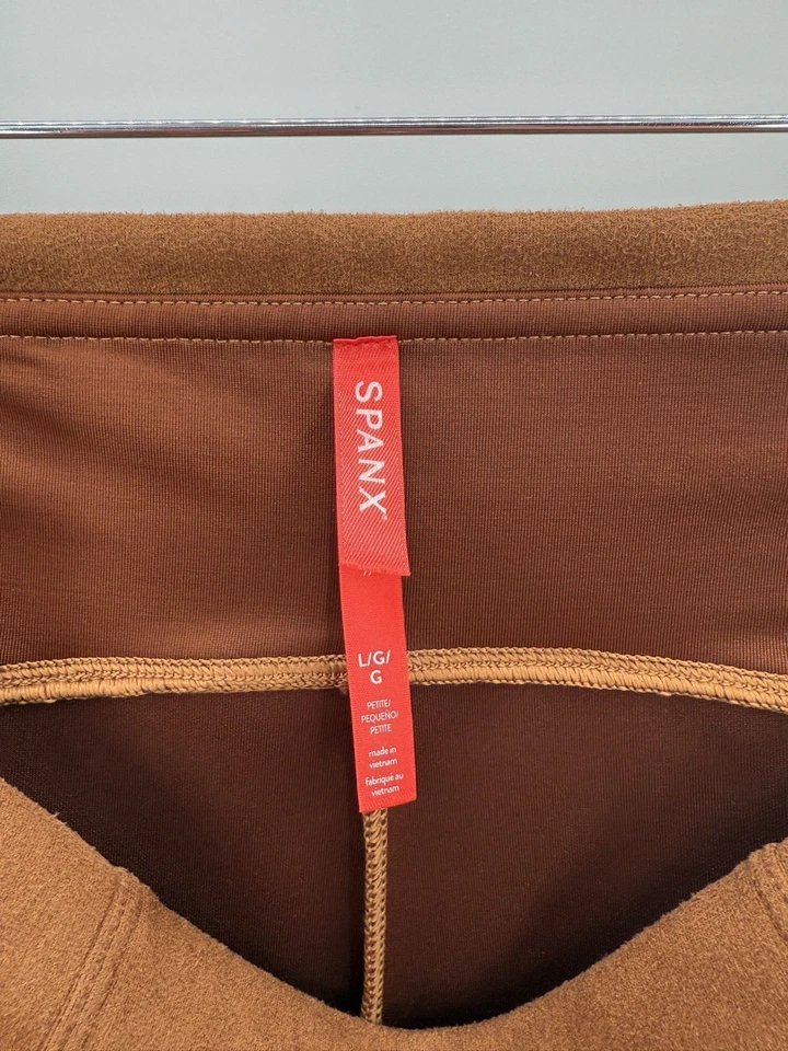Leggings Spanx de camurça sintética em caramelo rico tamanho grande pequena 20322Q NOVA - Imagem 4 de 4