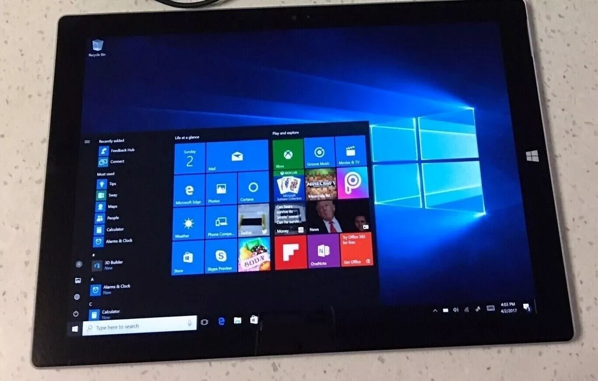 Microsoft Surface Pro 3, i5-4300U , 4GB RAM 128GB SSD. Good- With