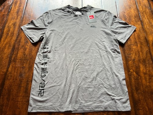 $45 QUIKSILVER Men S SMALL Rash Guard Shirt Short Sleeve UPF 50 Gray Cloud Surf