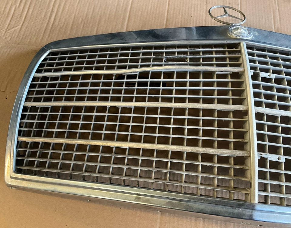 Mercedes 420 1986-1991 parrilla cromada con emblema icónico de Mercedes OEM Foto 4 de 4