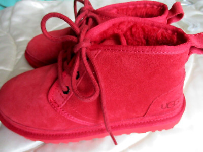 UGG WOMEN'S  NEUMEL SUEDE CHUKKA LACE-UP ANKLE BOOTS  6  USA NEW $149.00