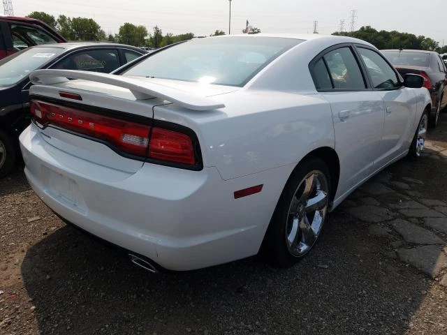 Used Engine Valve Cover fits: 2012 Dodge Charger Valve Cover Grade A - Image 4 of 4