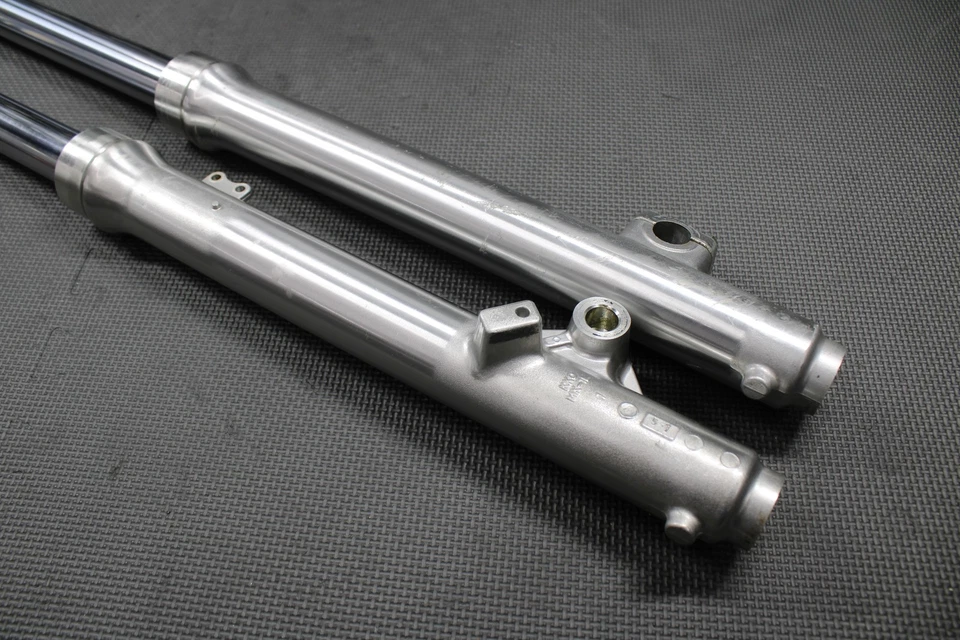 Honda XR200R 2002 95-02 OEM SUSPENSIÓN DELANTERA DERECHA IZQUIERDA HORQUILLAS AMORTIGUADORES Foto 2 de 4