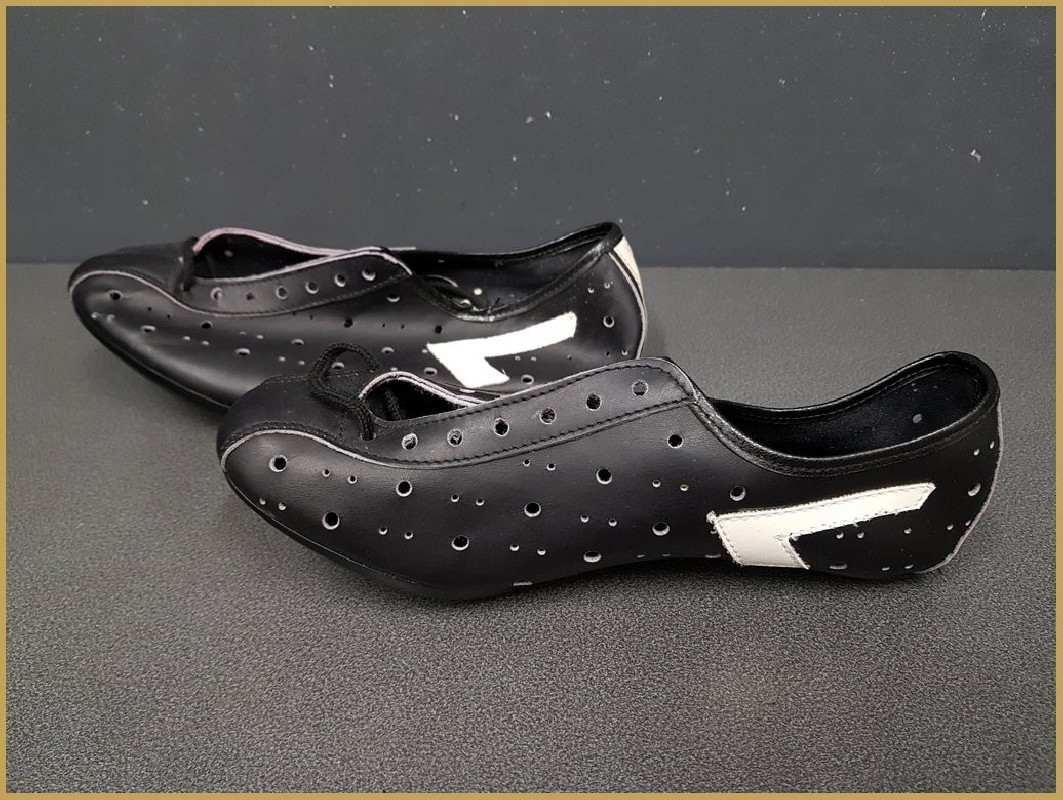 Chaussures N.O.S NOEL cuir véritable Réf 81, la haute cordonnerie vintage en taille 38