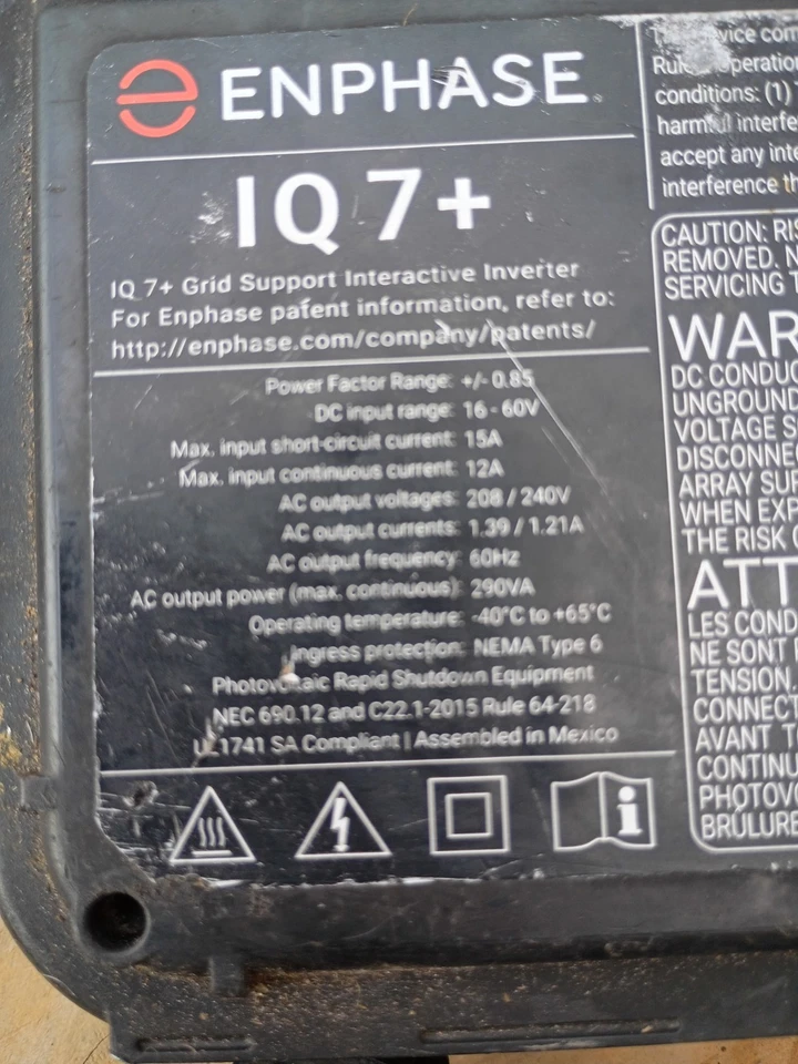 Microinversor solar Enphase IQ7+ IQ7PLUS-72-2-US con placa de metal y adaptador fotovoltaico Foto 2 de 2