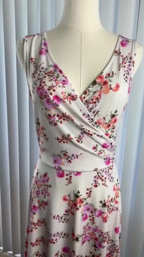 Kaileigh Women's Small White Pink Green Floral Dress V Neck Sleeveless - Video 1 of 1