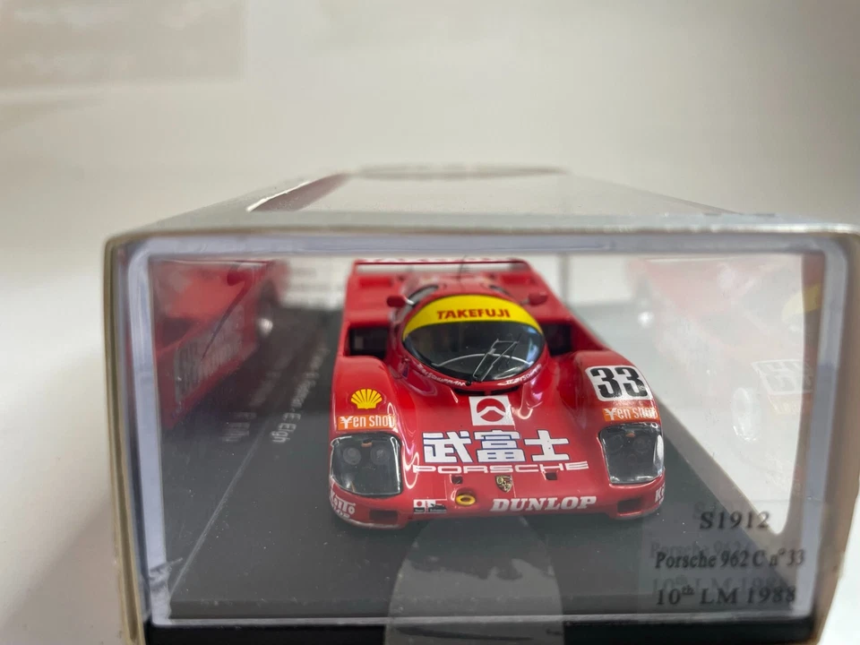 PORSCHE 962 C #33 LE MANS 1988 TAKEFUJI 1/43rd model by SPARK S1912 - Image 3 of 4