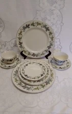 ROYAL DOULTON BURGUNDY Two 5-Piece Place Settings (10 pieces) Made in England