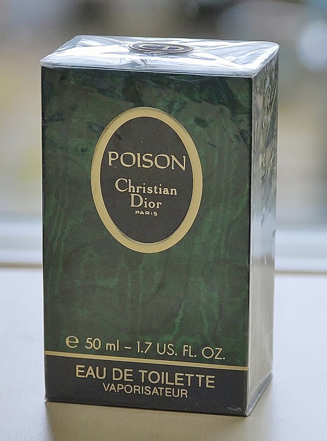 【希少☀︎ヴィンテージ】Dior POISON オードトワレ 50ml 箱付 希少☀︎ヴィンテージ】Dior POISON オードトワレ 50ml 箱付