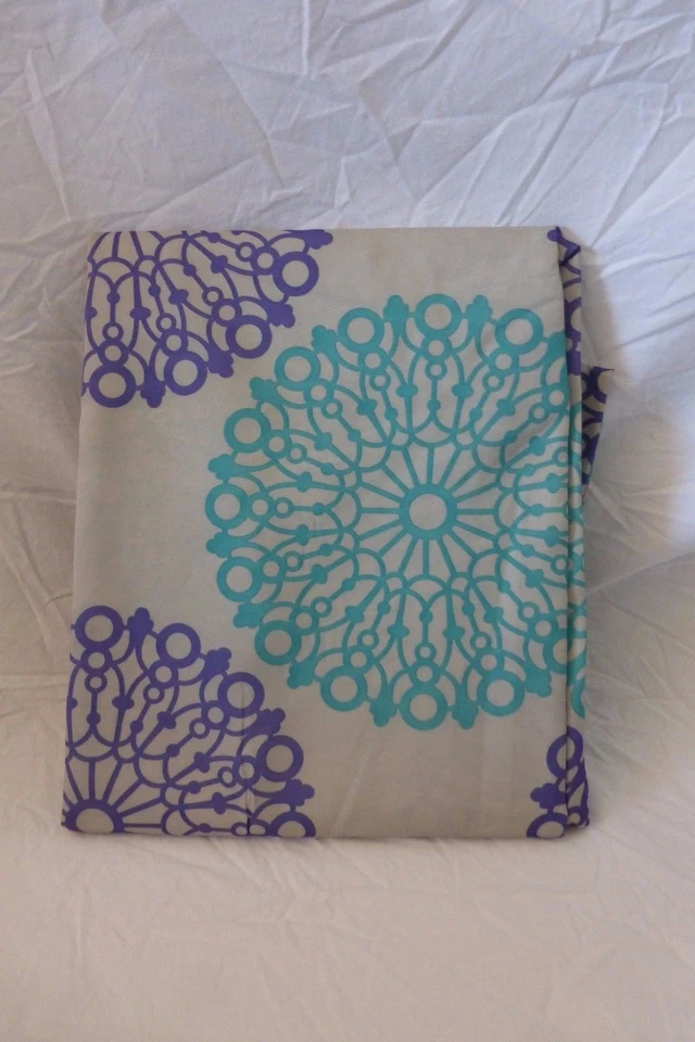 Metro Luxe Baño Encaje Medallón Tela Ducha Cortina 72" x 72" Nuevo en Paquete Foto 4 de 4