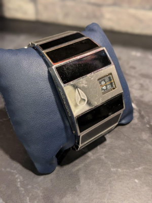 Nixon The Rotolog 35mm Men's Watch, Silver & Black Dial, Used