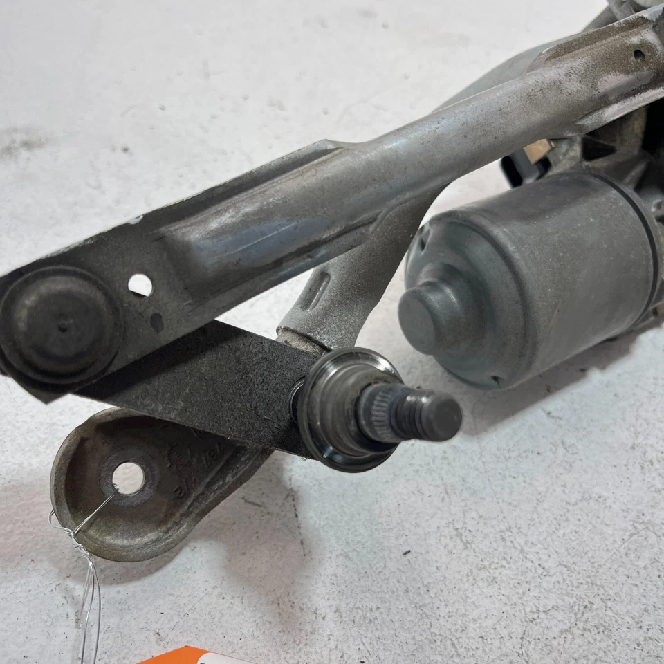 BMW 535I F10 2011-2016 LIMPIAPARABRISAS DELANTERO TRANSMISIÓN ACOPLAMIENTO Y MOTOR OEM Foto 3 de 4