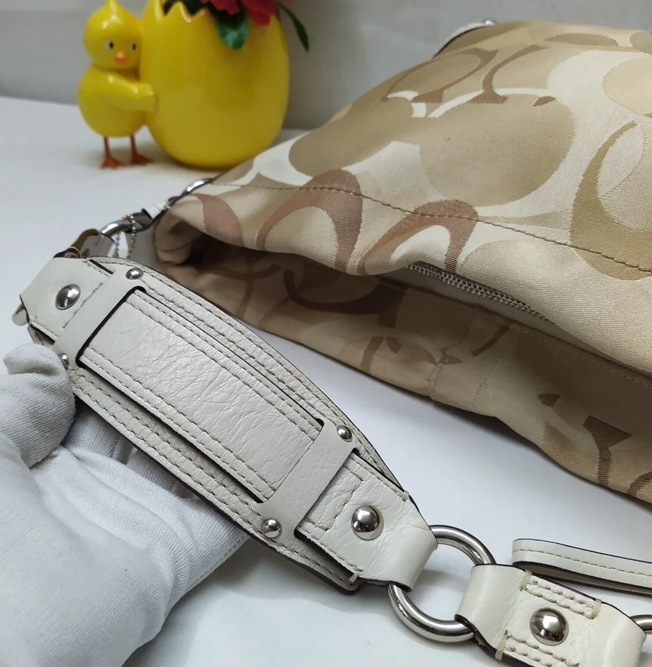 Coach Carly Signature Tan Canvas Leather Trim Turnlock Zipper Hobo Shoulder Bag - Image 4 of 4