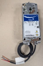 Johnson Controls M9220-GGA-3 Damper Actuator, 24VAC/DC, 177 in-lb, Test Used