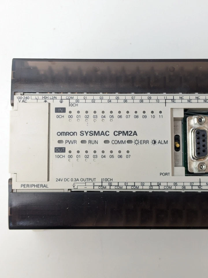Micro contrôleur programmable Omron CPM2A-20CDR-A / CPM2A 20CDR A - Photo 2/4