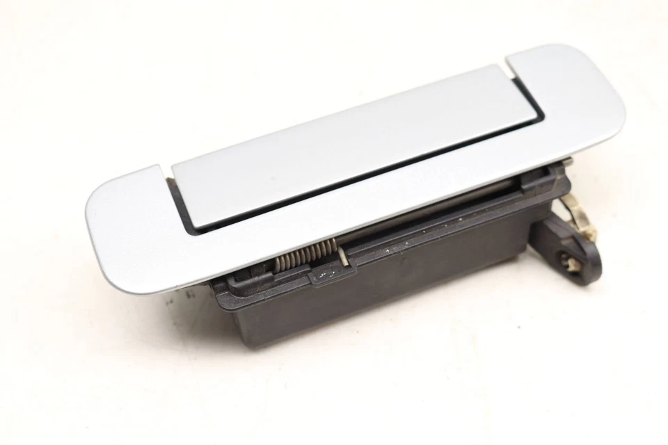 AUDI 100 QUATTRO 1992-1994 - Manija puerta exterior trasera derecha 4A0839206F Foto 3 de 4