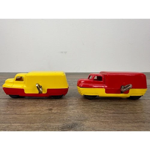 Vintage 1950s Marx Wind Up Plastic Truck Toy Collectible