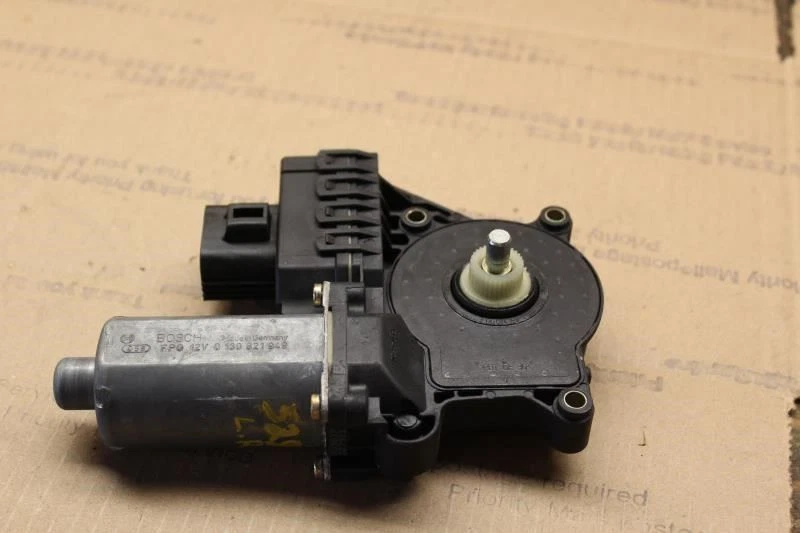 2004 JAGUAR X TYPE LEFT DRIVER SIDE REAR DOOR POWER WINDOW MOTOR 0130821949 - Image 2 of 4