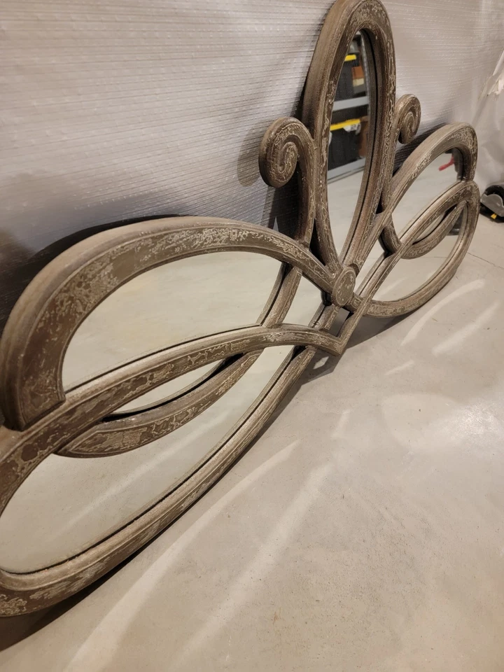 Espelho de parede tradicional House of Hampton - Imagem 2 de 3