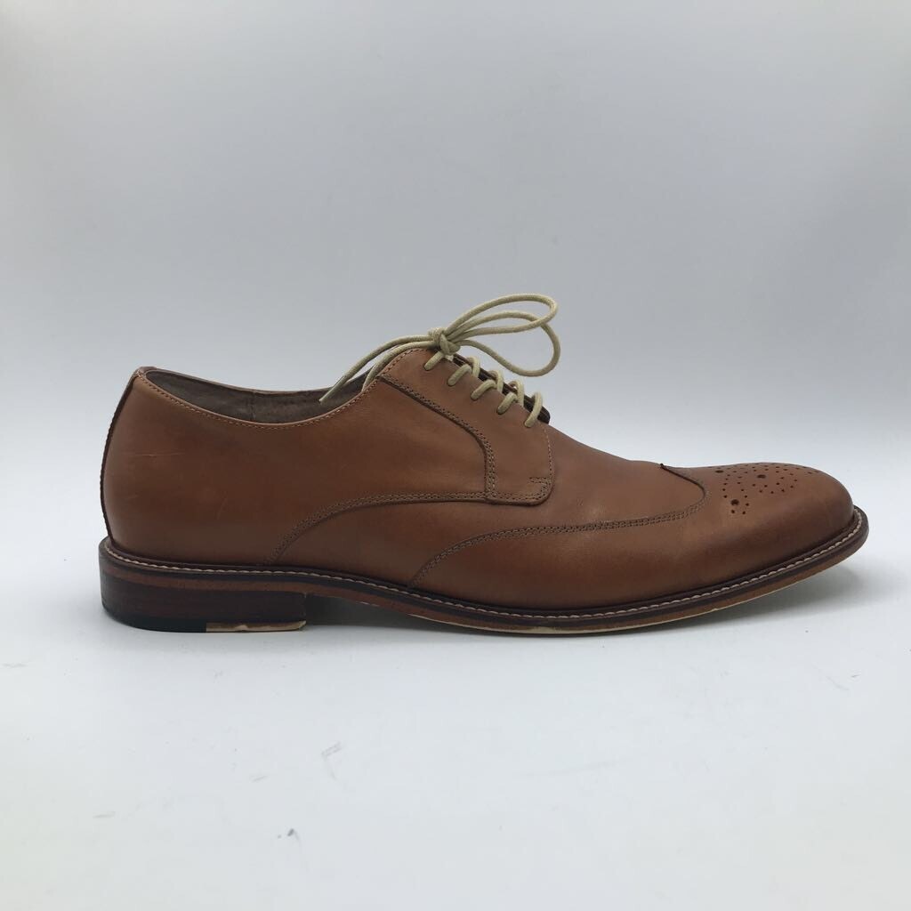 Banana Republic Mens Wingtip Oxfords 