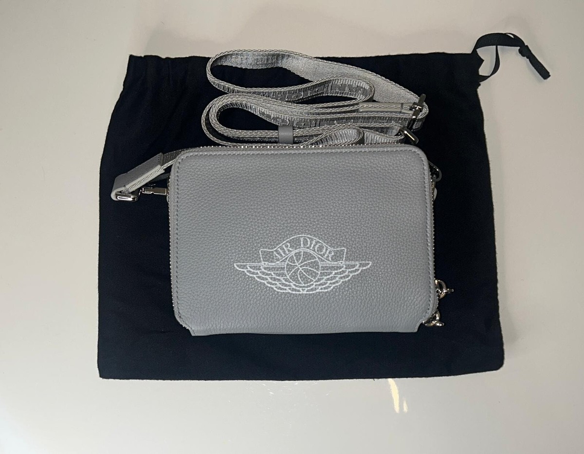 CHRISTIAN DIOR X AIR JORDAN1 ZIPPED COMPACT BAG LOW HIGH MAN LEATHER GREY