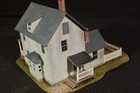 Country Farm House HO 1:87 Scale Built & Painted Building Structure w/Figures — photo 6