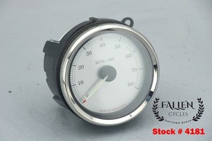 2007 Harley Street Glide Tachometer RPM Gauge 67459-04 SILVER #4181