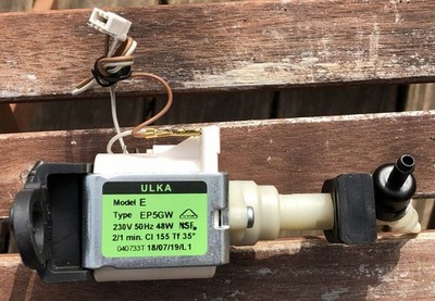 Siemens EQ.300 one Touch CTES35A Wasserpumpe ULKA EP5GW