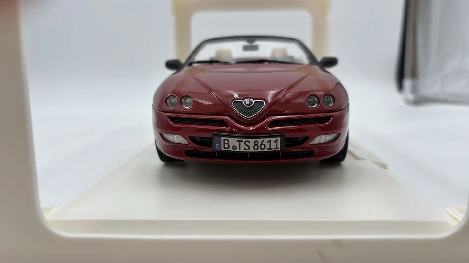 NV187854 Norev Alfa Romeo Spider Red Metallic 1999  Proteo 1/18 - Immagine 2 di 4