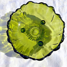 Vintage Indiana Glass Avocado Green Starburst...