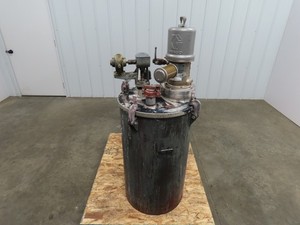 Binks 43-717 50 Gallon Steel Paint Mix Tank W/Agitator & 3:1 Graco 218-795 Pump