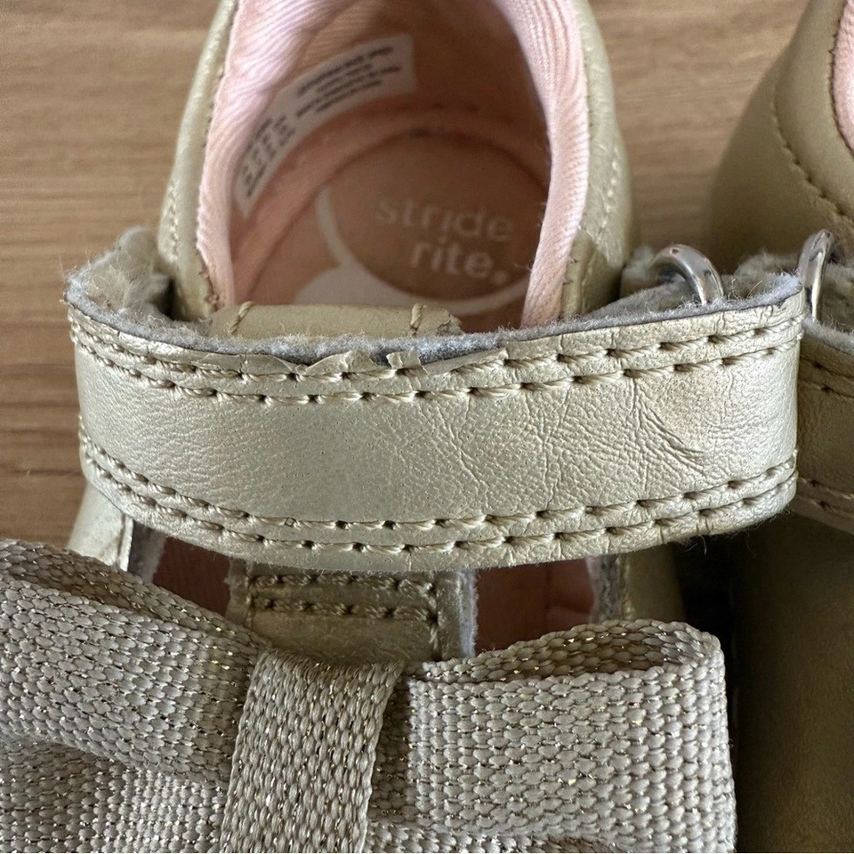 Stride Rite Soft Motion Janna Gold Leather Bow Mary Jane Shoes Toddler Girl 5M - Image 2 of 4