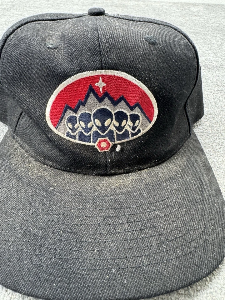 Boné de beisebol Area 51 sem invasão top secreto alça traseira preto - Imagem 2 de 4