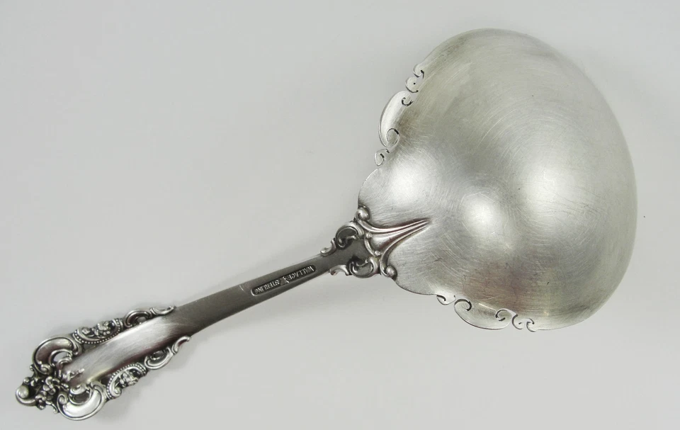 "Cucharón Wallace de plata esterlina con salsa maciza de 6 5/8"" patrón barroco grande 1941" Foto 2 de 4