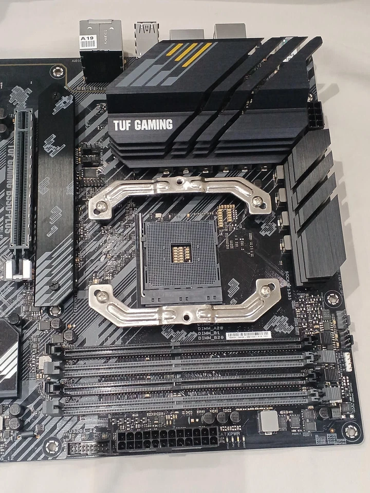 Placa Base ATX ASUS TUF GAMING B550-PLUS (WI-FI) AMD B550 DDR4 Socket AM4 - Imagen 4 de 4