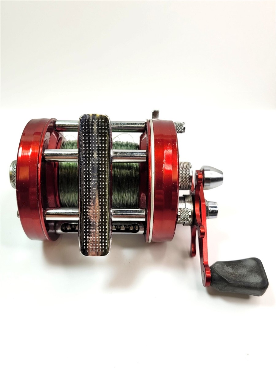 リール ABU AMBASSADUER 6000 SIDE CAPY1229-314 Abu Garcia Ambassadeur 6000 Red Baitcast Reel IN CASE Nice