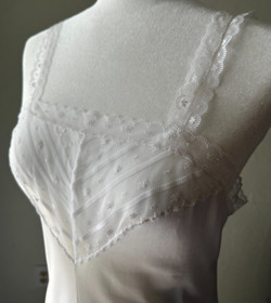 VTG FormFit Nylon White 34 (10-12) Tall Lingerie Slip Dress with Pretty Lace