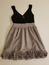 Night Way Women Size 4 Sleeveless Short Rosette Black Grey Cocktail Dress