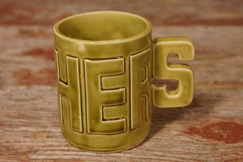 Taza de café HERS de cerámica moderna de mediados de siglo hecha en Japón verde